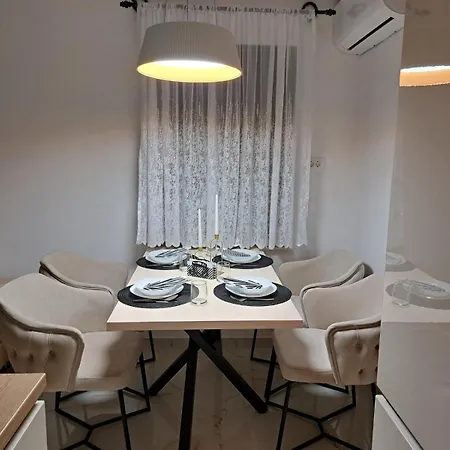 Kolakovic Apartment *